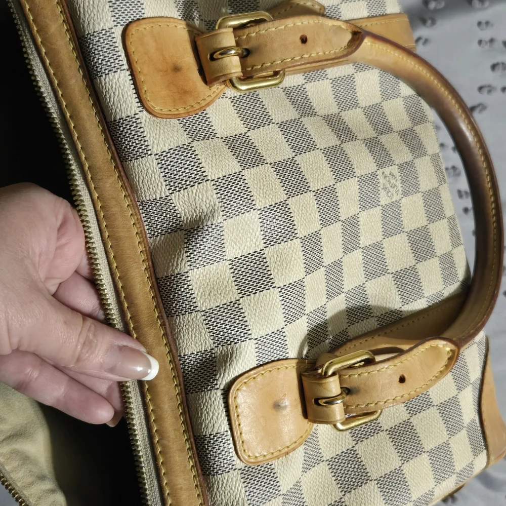 Handbag - Picture 5 of 16